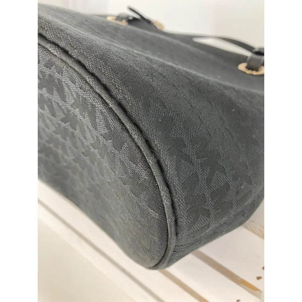 MICHAEL KORS, LARGE BLACK SIGNATURE CANVAS SHOULDER BAG
